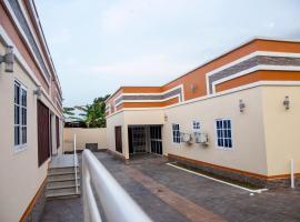 BryMac Hotel, hotell i Koforidua