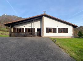 Casa Rural Laurenea, Ferienunterkunft in Alzate