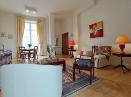 Hôtel le Remigny XVII siècle, appartement à Nevers