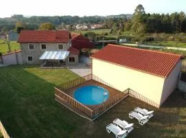 AG Casa Rural Carballo, jardín y playa a 14km