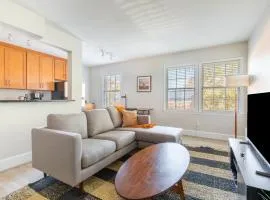 Old Town North 1br w rooftop pool nr museums WDC-762