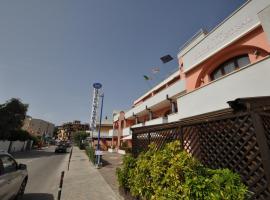 Mistral Hotel: Marina di Campo şehrinde bir otel