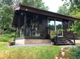 Ellesmere Lodge, cottage in Morenish