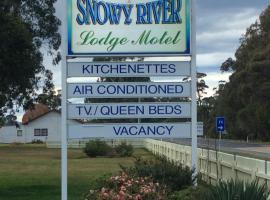 Snowy River Lodge Motel, vegahótel í Orbost