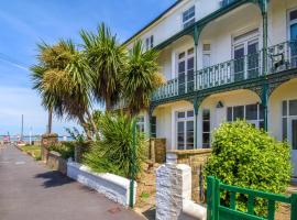 4 Bed in East Cowes 88655, hotel in East Cowes