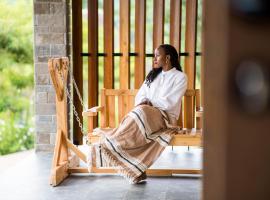 Tabebuia Spa and Safari Resort, hotel em Fort Portal