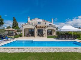 Villa Lory, hotel i Vabriga