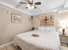Comfy 1BR By the Beach with Pool and Parking 12, hotell piirkonnas North Myrtle Beach, Myrtle Beach