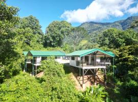 Jungle Passion Lodge, hotell i Ojochal