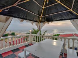 Hotel Salty Waves Baga, отель в Баге