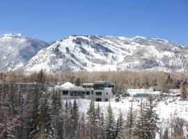 Aspen Meadows Resort, hotel near Summit Express, Aspen