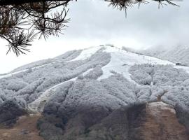 AOBA Hakuba self-contained home, villa in Hakuba