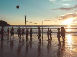 Happy Hammocks, Hiriketiya Beach - Sri Lanka, hostel σε Hiriketiya