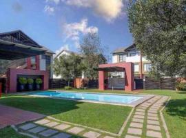 A Stunning Cozy Apartment, hotell med parkeringsplass i Randjesfontein