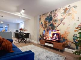 Stylish 2 bed townhouse, hotel in Brighton & Hove