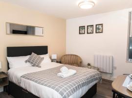 charming studio flat Preston, отель в Престоне