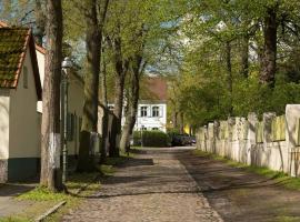 Ferienhaus am Wasser - citynah, hotel v Berlíně