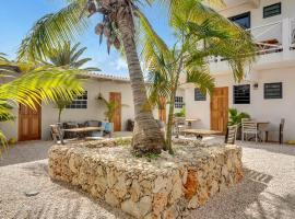 The Hut Bonaire, hotel in Kralendijk