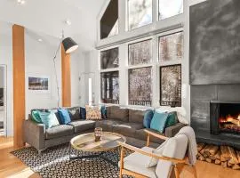 Fifth Avenue 303, Newly remodeled, light-filled 3 BDR Condo, close to Ski Slopes