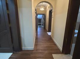 الدار الجميلة دار هند تبعد عن الحرم 12 دقيقة, hotel in Al Madinah