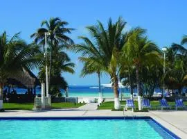 Oceanfront condo at voted best Cancun sandy beach