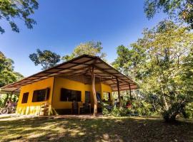Casa con 3 cuartos a 500m Del Mar, holiday home in Talamanca