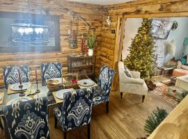 Lake House perfect for family of 10, hotel en Putnam