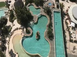 2 BED, 2 Bath Garden Mews Ocean Village