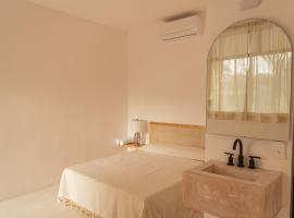 La Punta Rooms: Brisas de Zicatela şehrinde bir otel