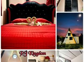 PJ Kingdom Camps บ้านริมน้ำ สำหรับครอบครัว, casa rústica em Buriram