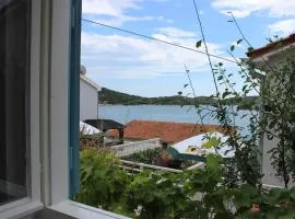 Tisno Hills