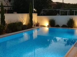 The Central Residence - Kassiopi Corfu Villas, hotel with pools in Kassiopi