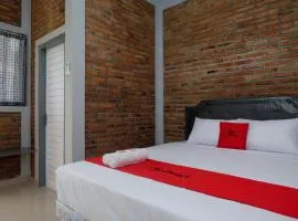 RedDoorz @ Jalan Ringroad Selatan 2