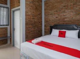 RedDoorz @ Jalan Ringroad Selatan 2