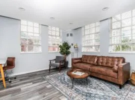 Charlestown 2br w in-unit wd close to dining BOS-962