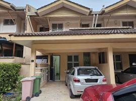 The FootHills Retro Homestay @ Presint 11 Putrajaya, hytte i Putrajaya