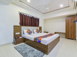 FabExpress Radhe Residency, hotel in Ashram Road, Ahmedabad