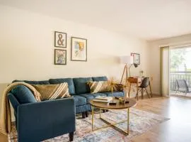 Mountain View 1br w balcony pool nr shops SFO-1588