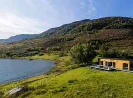 Birches Lodge with Hot Tub