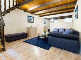 Captain's Residence in Soho