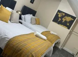 St James House - Sleeps 8!