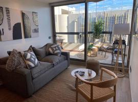 Departamento Nuevo a pasos del centro, resort de esqui em Puc&oacute;n