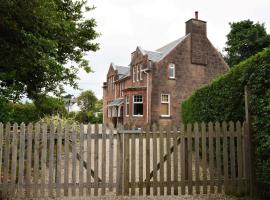 5 Bed in Brodick CA016, hotell i Brodick