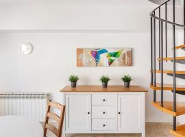 First sea line nice duplex with terrace, hotel in Arenys de Mar