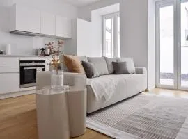 Stylish & Modern Apartment - Private Garden