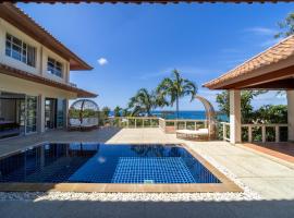 Scenic Seaview Villa Sea Dream for 9, Tennis Court, 5min walk to Kata Noi Beach, cottage a Kata Beach