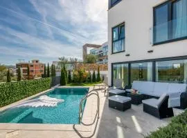 Apartment Sofija with Pool