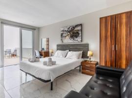 Studio Penthouse with kitchenette and side seaview at the new Olo living – hotel w mieście Paceville