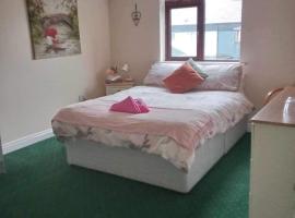 Edwards Cosy B&B – pensjonat w mieście Oranmore