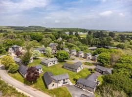 2 Bed in St. Mellion 87705, hytte i St Mellion